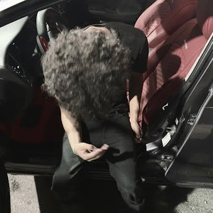 Meet your Posher, Levi